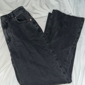 Garage 90’s Straight Leg Jeans